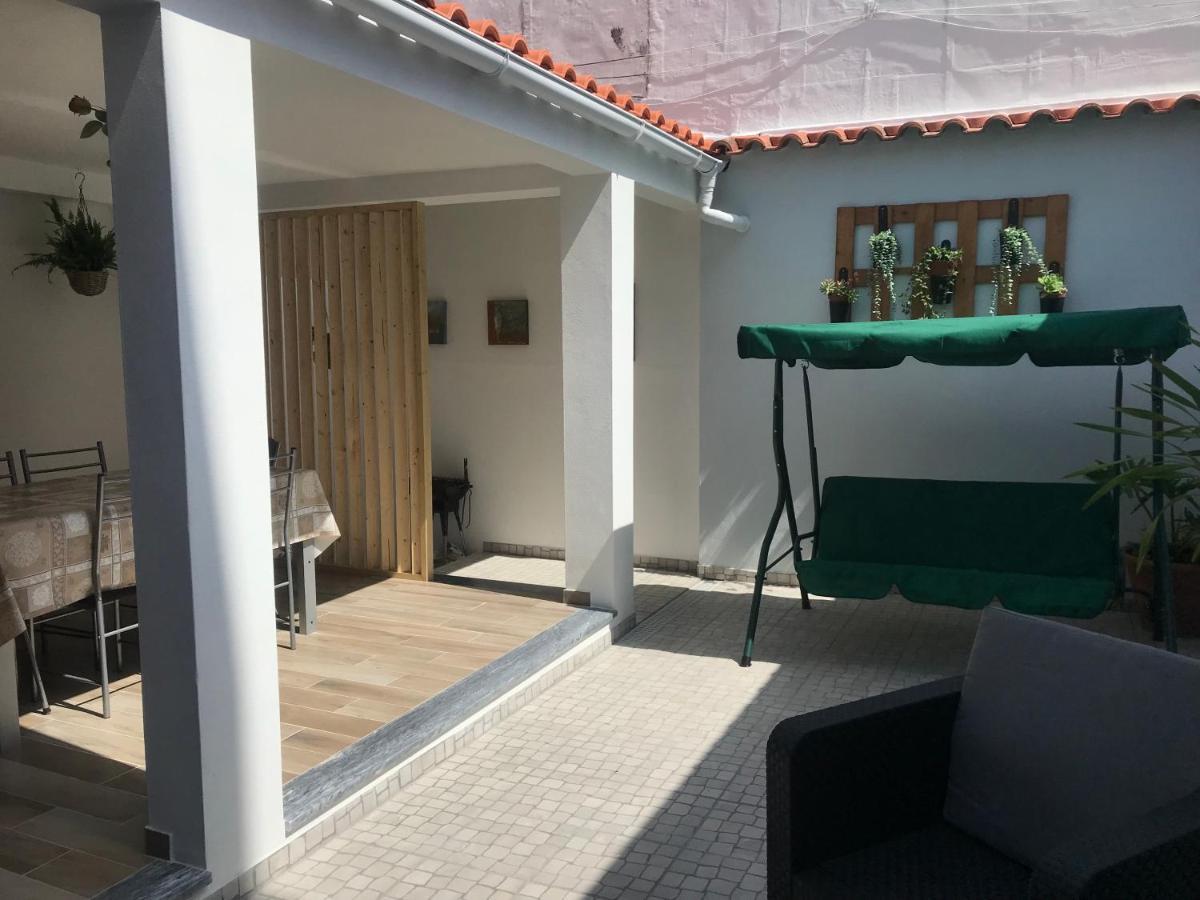 カルダス・ダ・ライーニャ Casa Dos Capinhaヴィラ エクステリア 写真